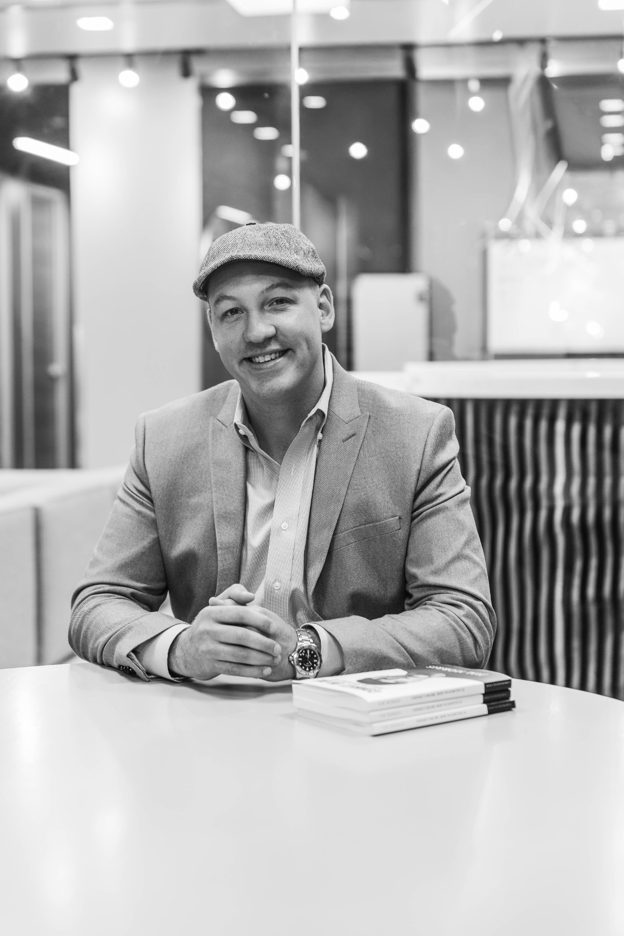 Portrait of speaker Jim Morris, author of Connect or Die